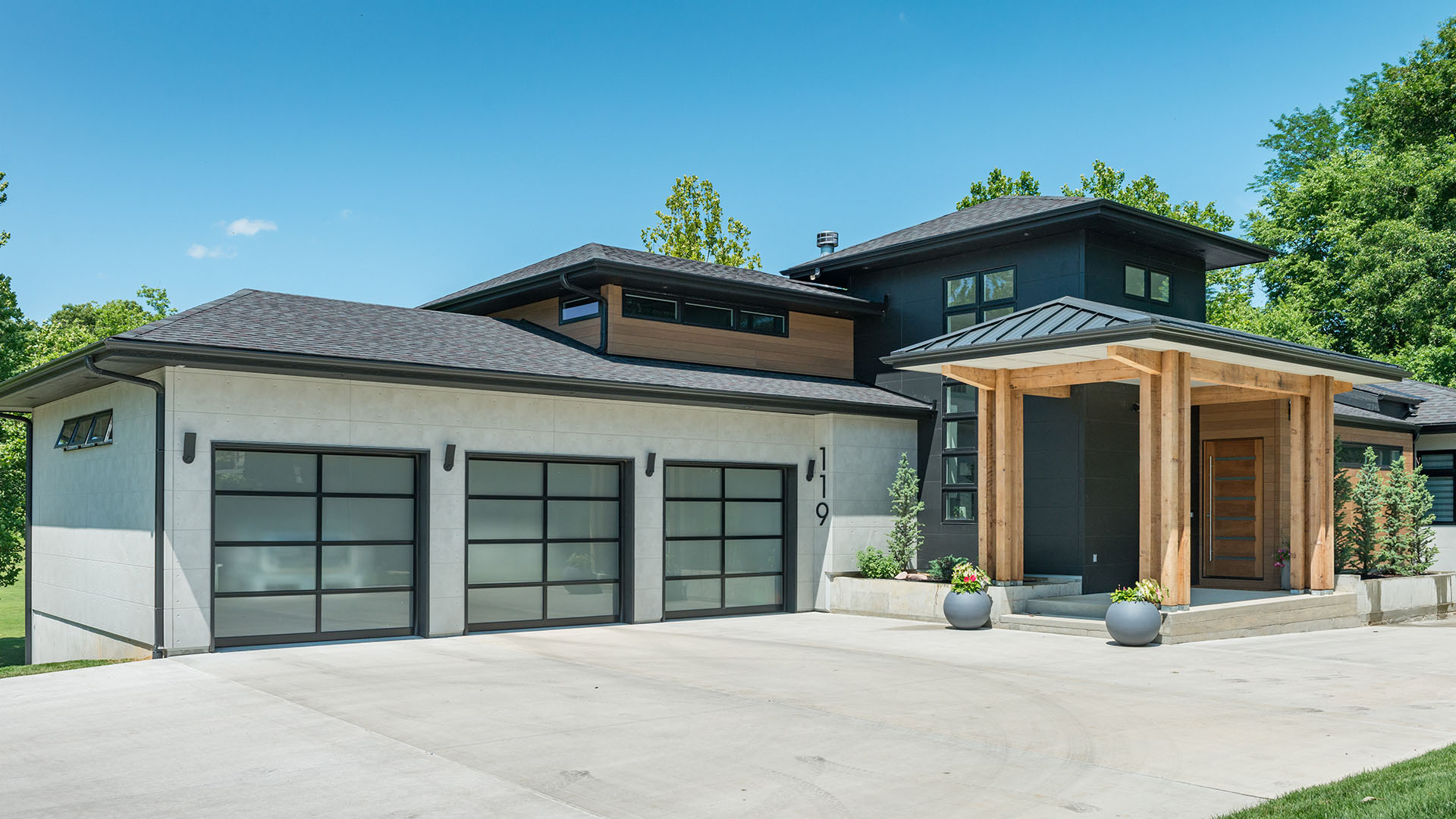 Modern home with three car garage and EmpireBlock panels from Nichiha