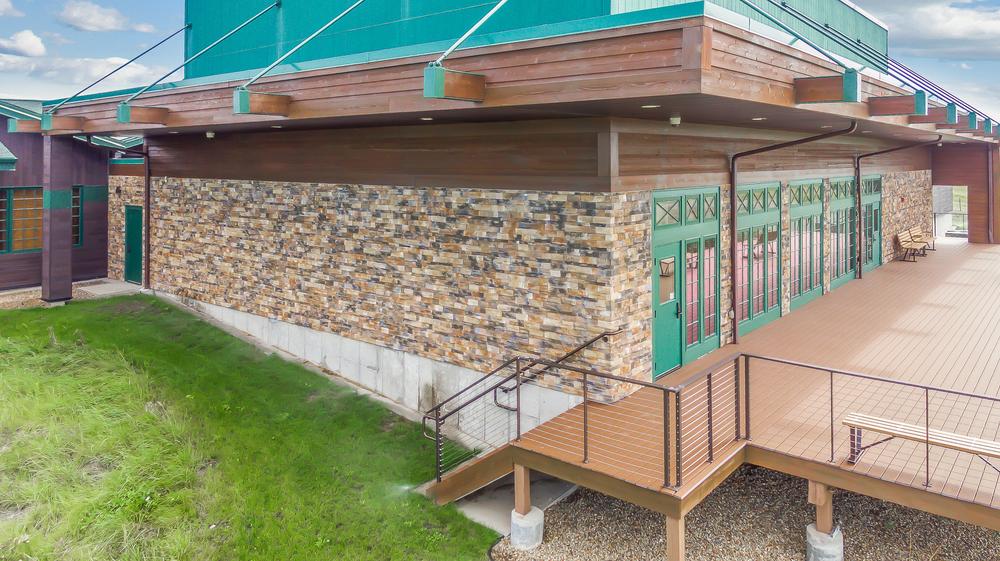 A close-up of the Lewis & Clark Interpretive Center utilizing Nichiha’s Illumination and RoughSawn fiber cement cladding.